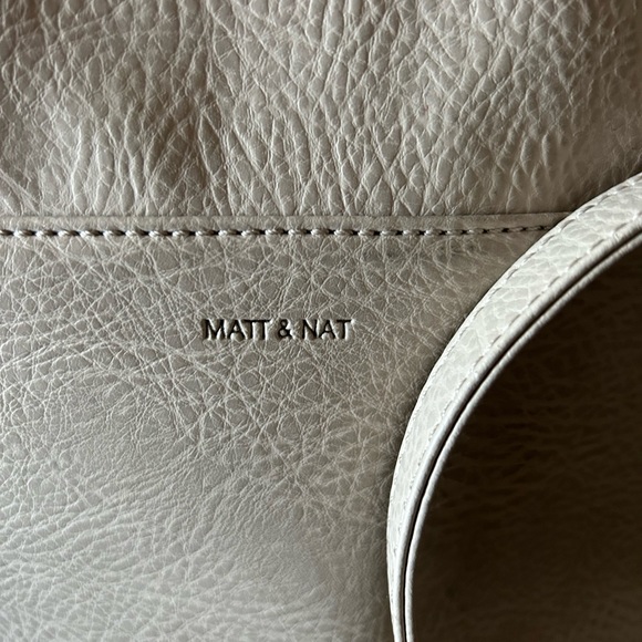 Matt&Nat - Picture 2 of 2